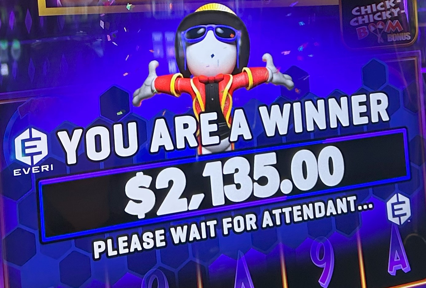 2135